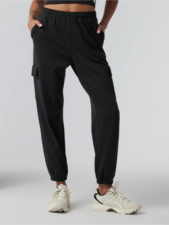 Vuori Pants - Vuori Boyfriend Cargo Sweatpant in Black Heather - M